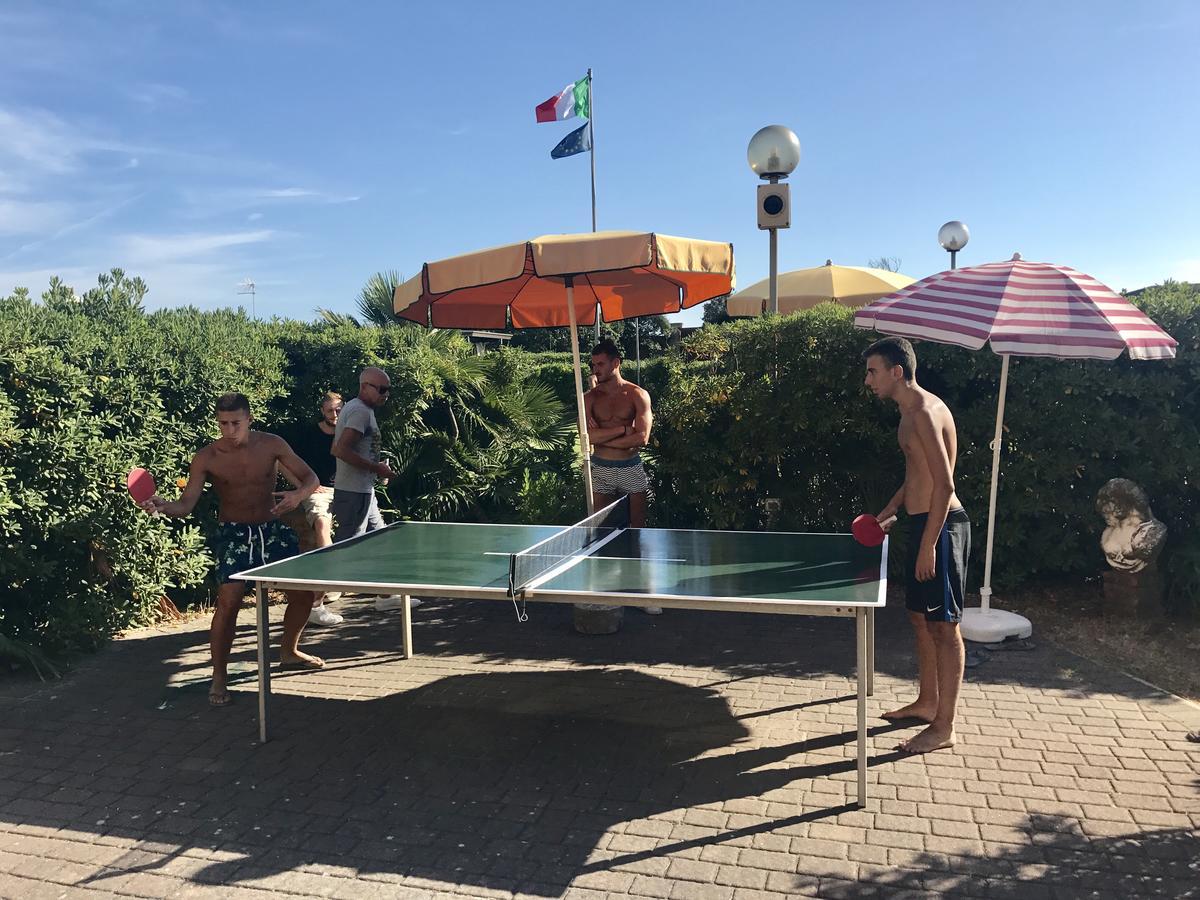 Ostello Apuano Marina Di Carrara Eksteriør billede